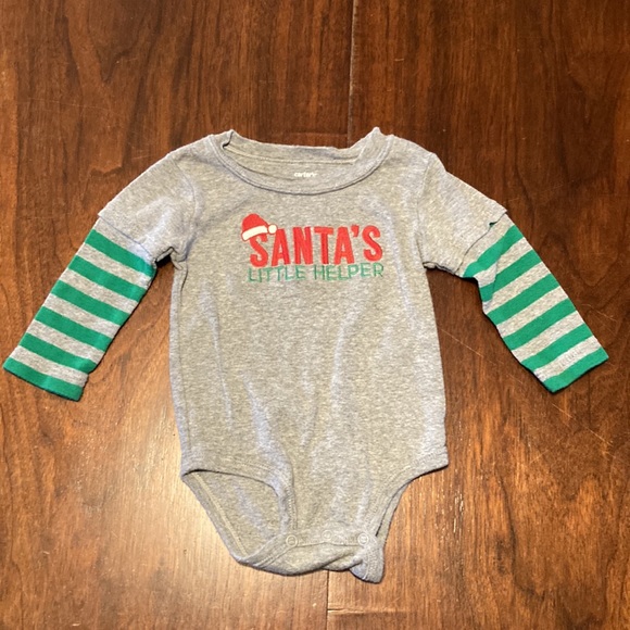 Set of (2) Baby Christmas Outfits Carter’s onesie 9M First Moments Footsie 3M - Picture 11 of 16